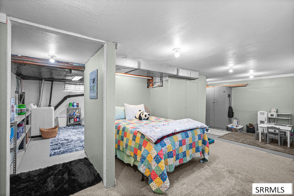 970 N 1000 E Property Photo 16