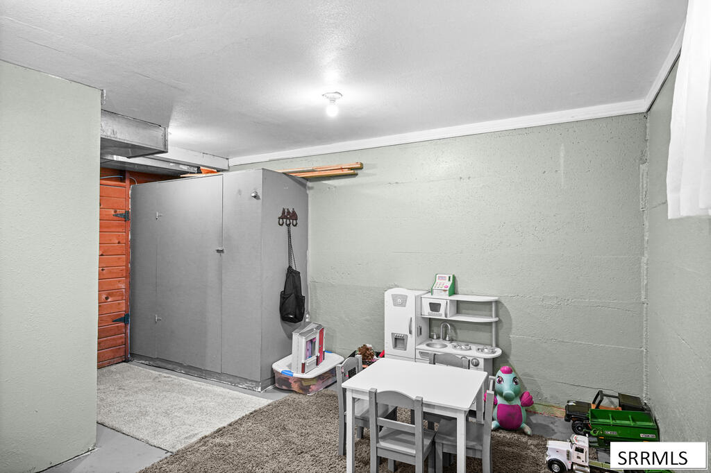 970 N 1000 E Property Photo 18