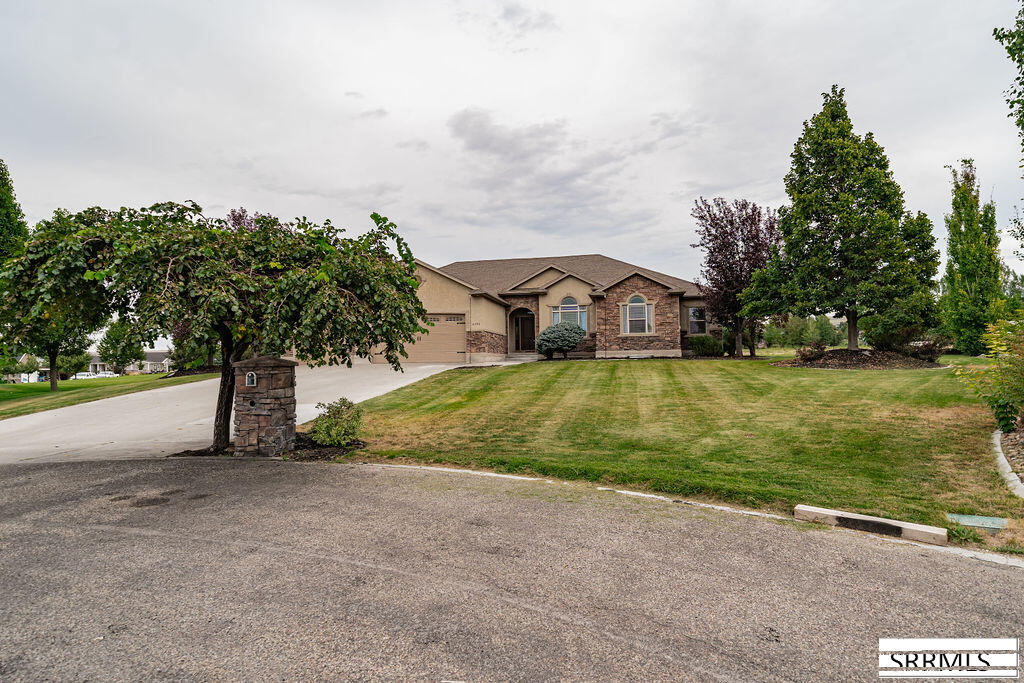 6192 E Pheasant Drive Property Photo 2