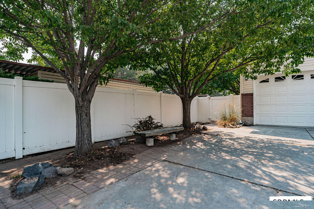 2086 12th Street Circle Property Photo 2