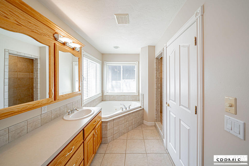 2086 12th Street Circle Property Photo 20