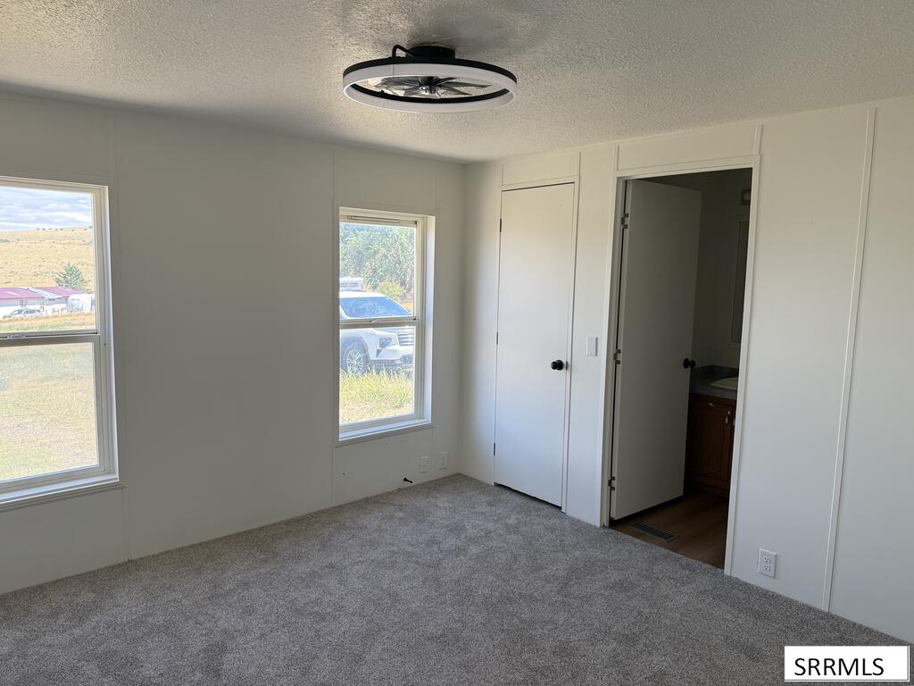 1140 N 1350 E Property Photo 6