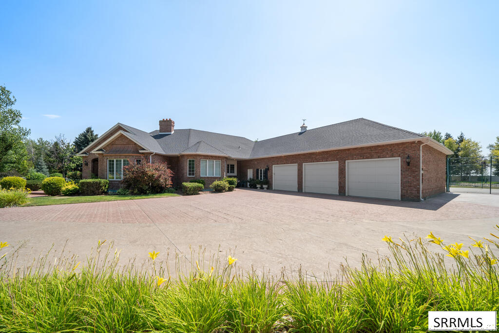 583 W Honey Creek Property Photo 3