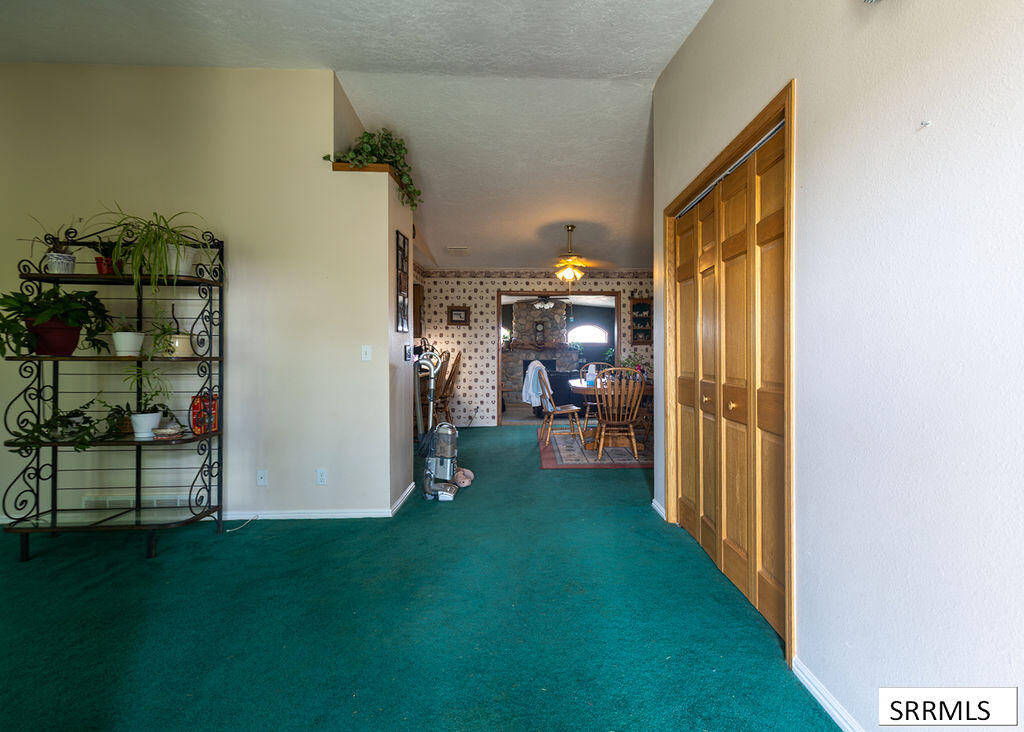 73 N 100 W Property Photo 2