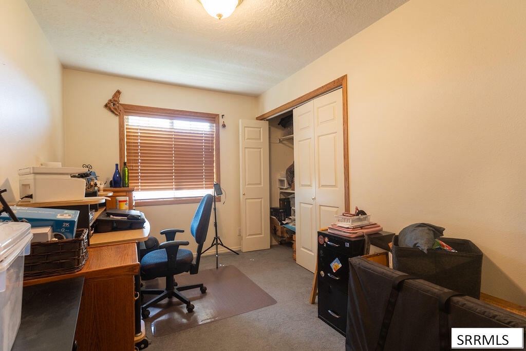 73 N 100 W Property Photo 6
