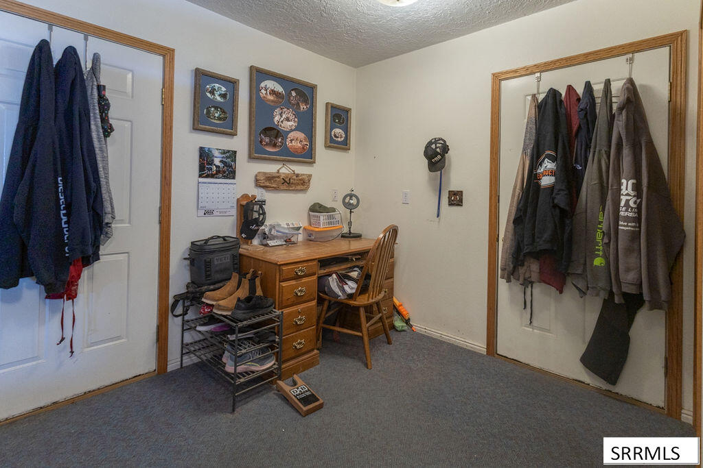 73 N 100 W Property Photo 25