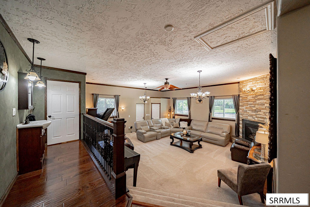 4055 E 356 N Property Photo 4