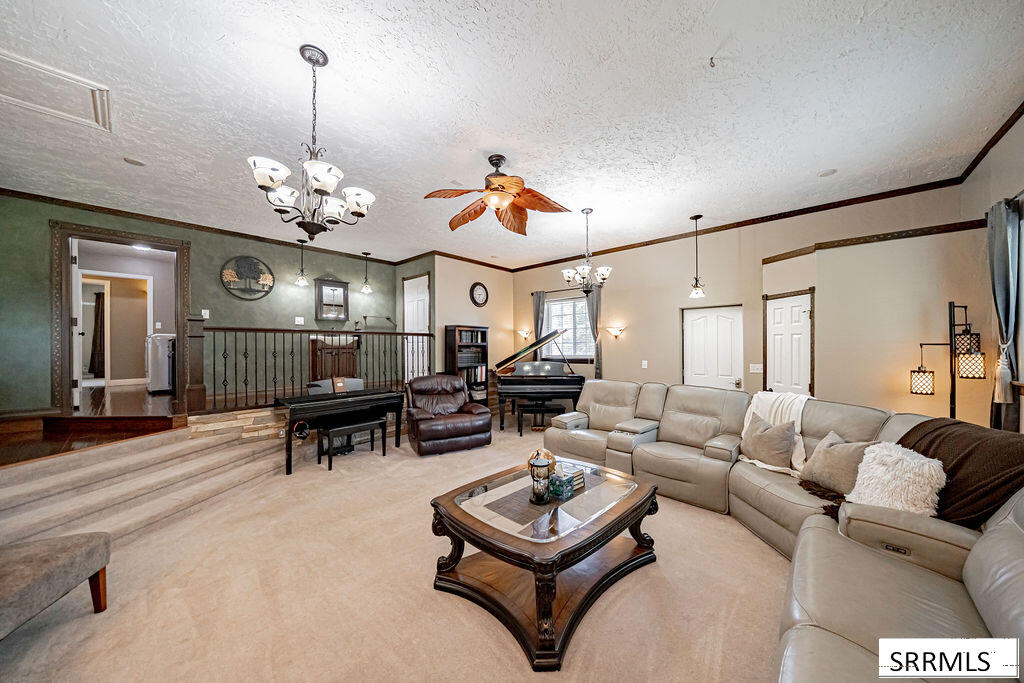 4055 E 356 N Property Photo 8