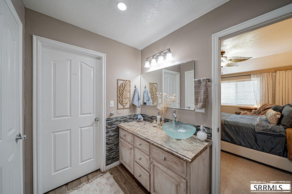 4055 E 356 N Property Photo 21