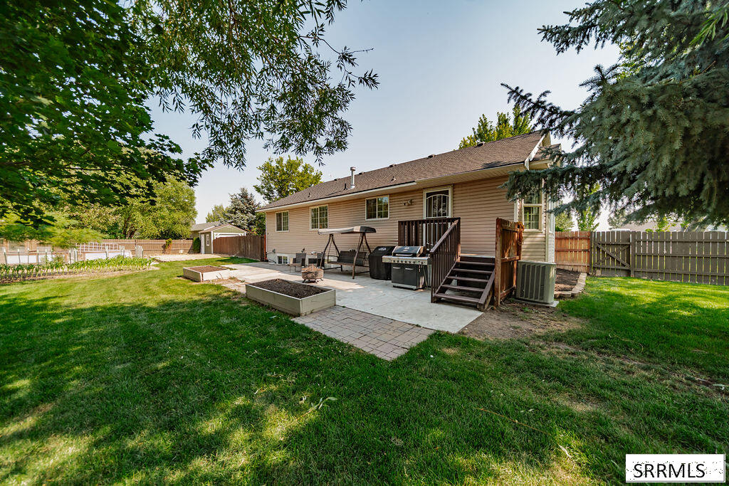4055 E 356 N Property Photo 44