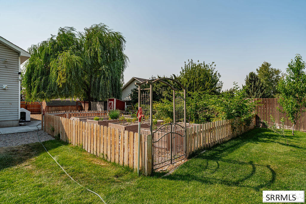 4055 E 356 N Property Photo 48