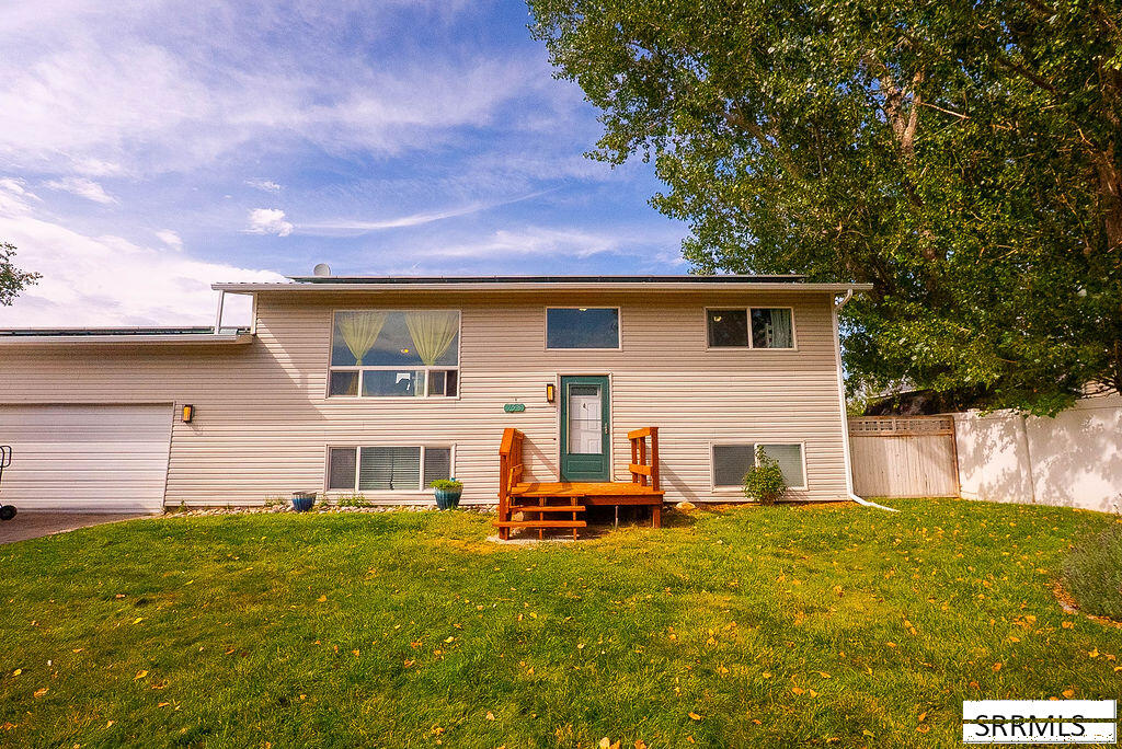 758 Callie Property Photo 4