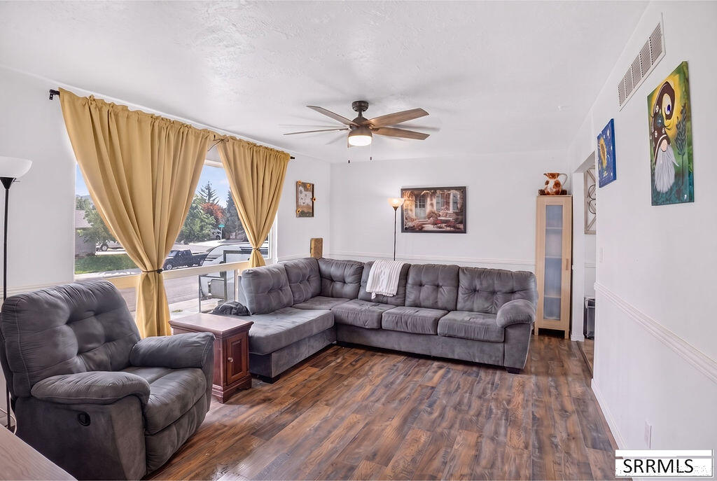 758 Callie Property Photo 6