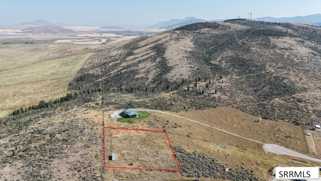 1662 Skyline Drive Property Photo 8