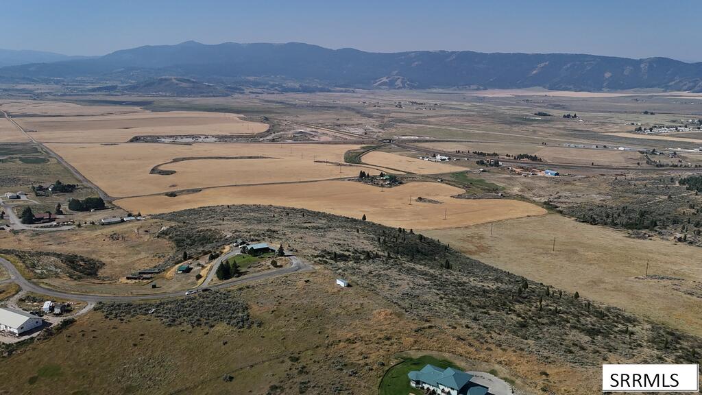 1662 Skyline Drive Property Photo 12