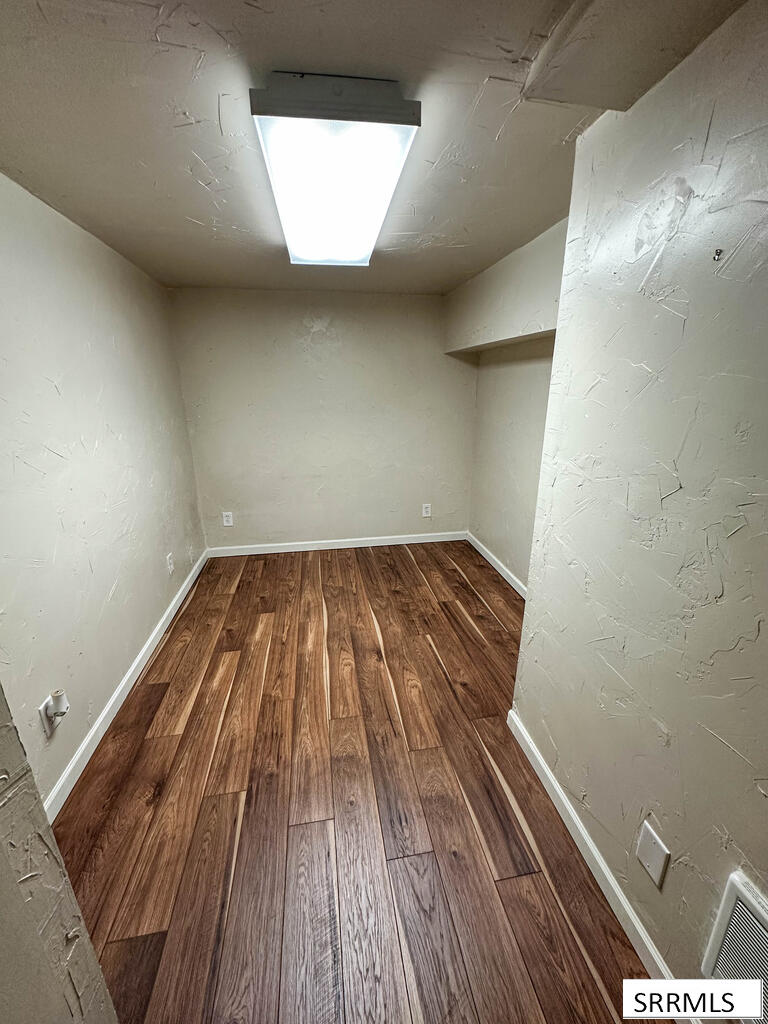 210 E 13th Street Property Photo 25