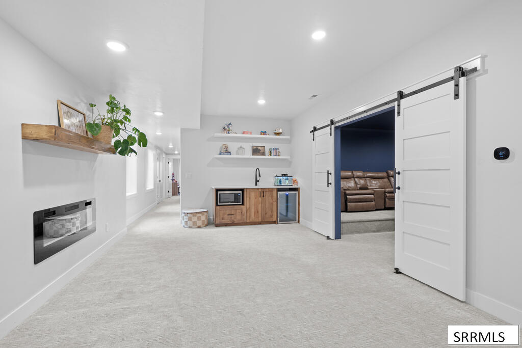 954 E 1100 N Property Photo 54