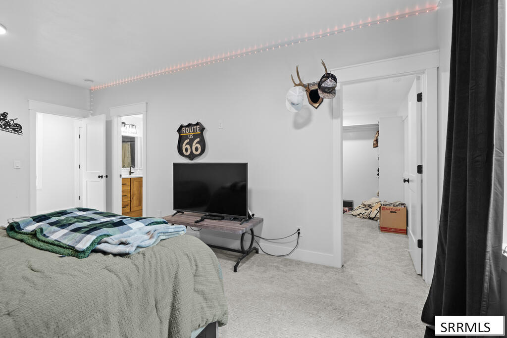 954 E 1100 N Property Photo 61