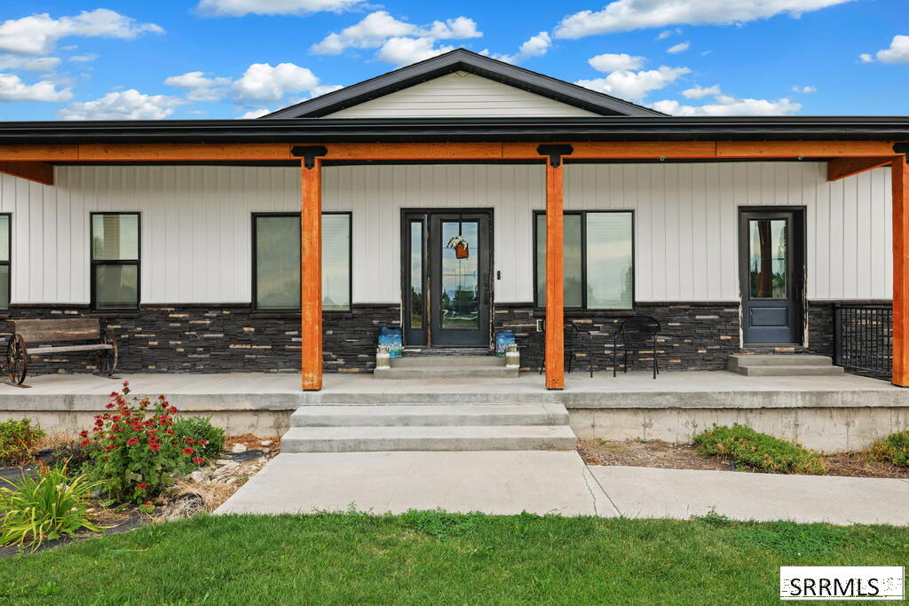 3819 E 420 N Property Photo 4