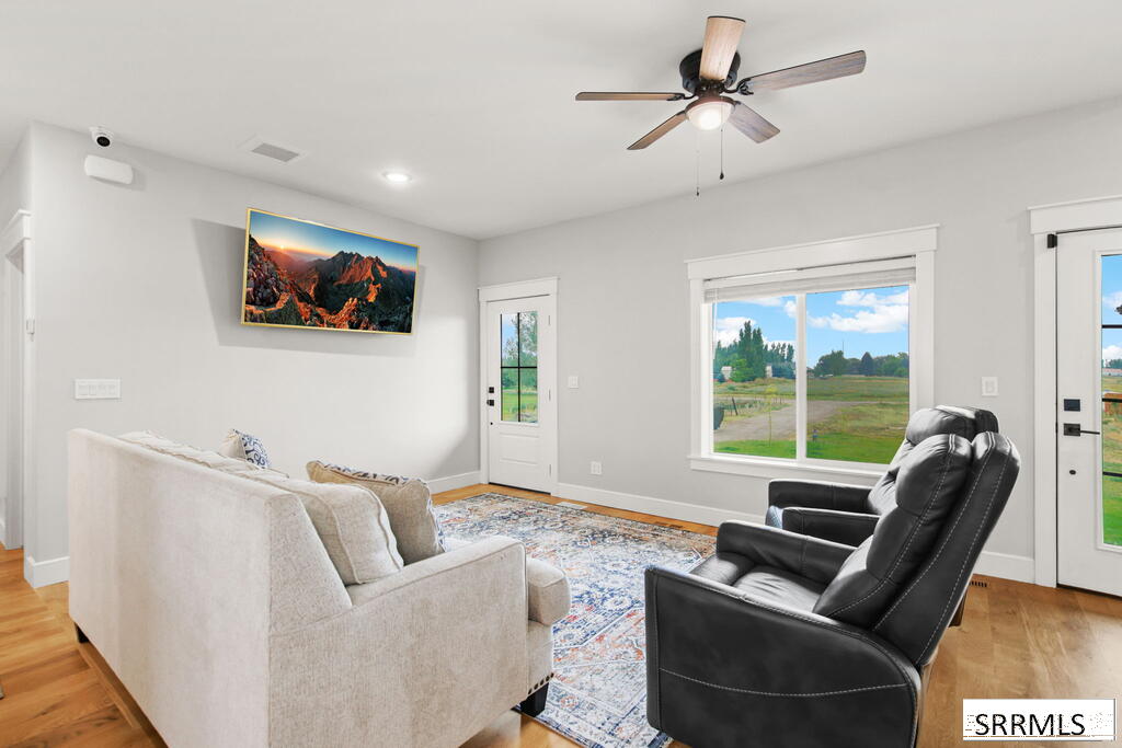 3819 E 420 N Property Photo 10