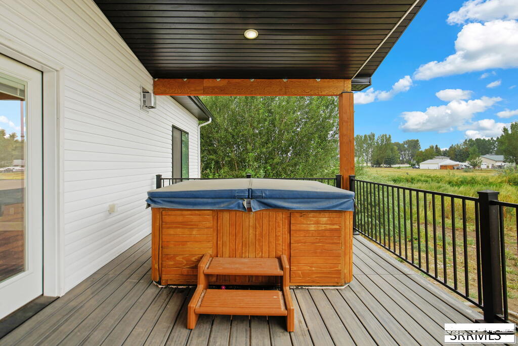 3819 E 420 N Property Photo 44