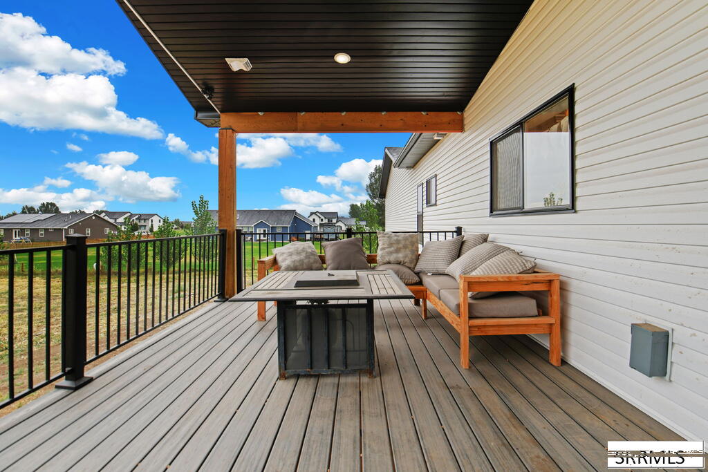 3819 E 420 N Property Photo 45
