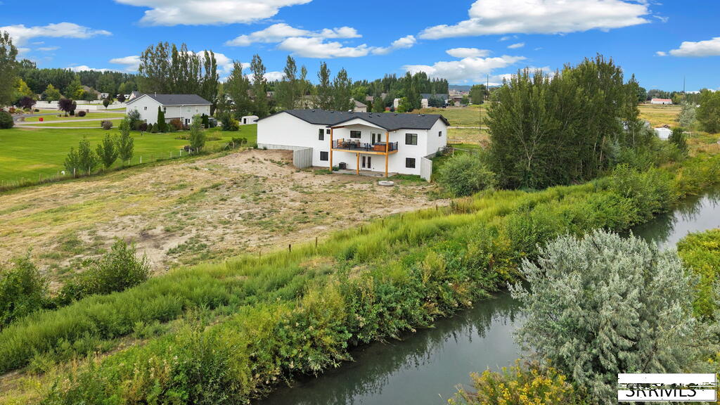 3819 E 420 N Property Photo 55