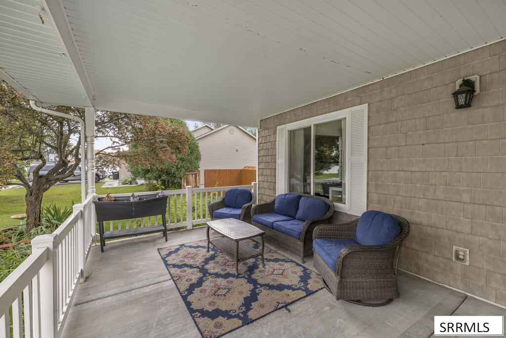 4224 Forest Glen Drive Property Photo 5