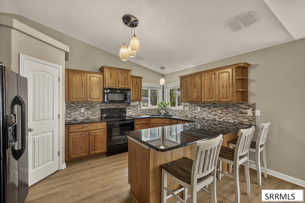 4224 Forest Glen Drive Property Photo 11