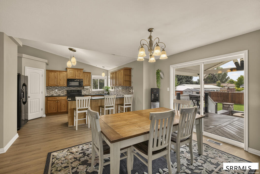 4224 Forest Glen Drive Property Photo 14