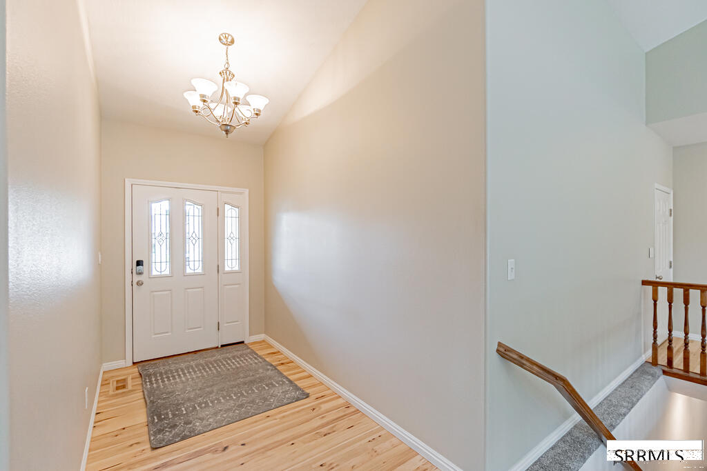 4011 Shadow Mountain Trail Property Photo 4