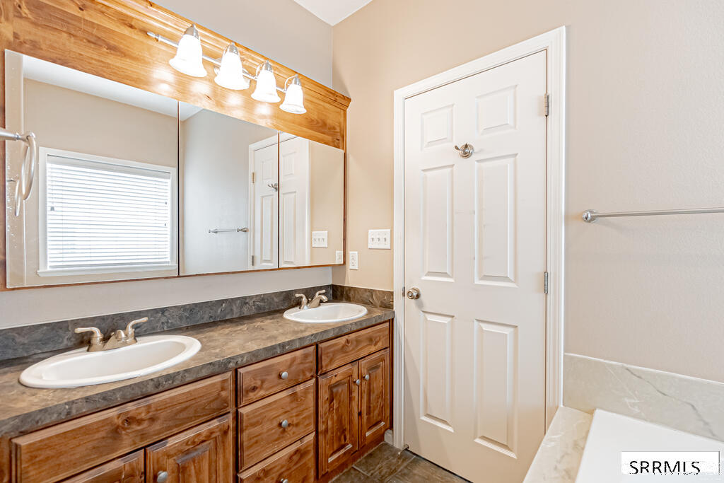 4011 Shadow Mountain Trail Property Photo 32