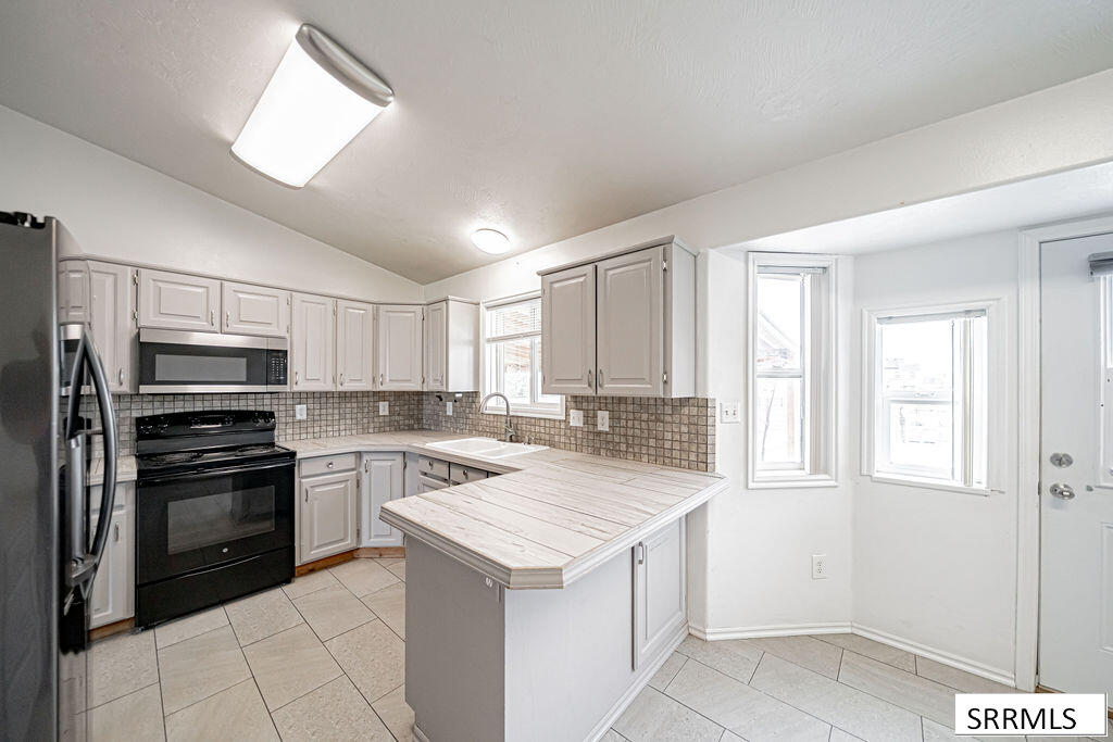 191 N 3990 E Property Photo 11