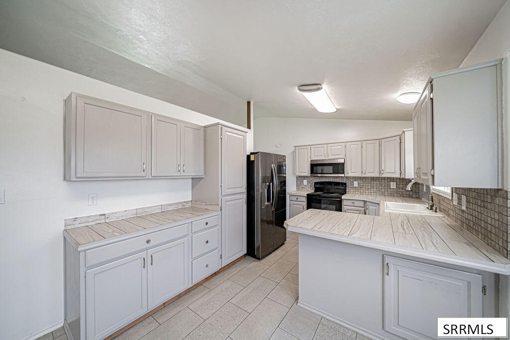 191 N 3990 E Property Photo 13