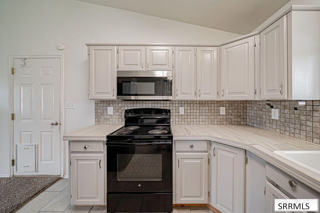 191 N 3990 E Property Photo 15