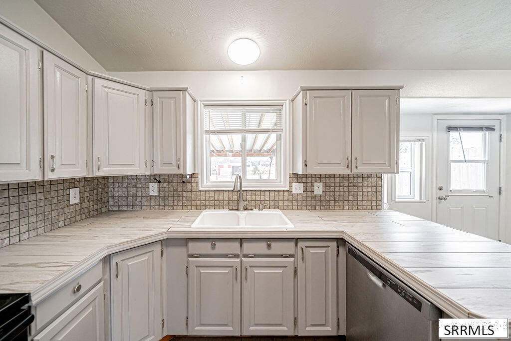 191 N 3990 E Property Photo 16