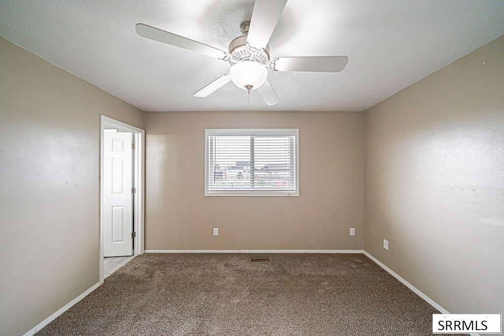 191 N 3990 E Property Photo 23