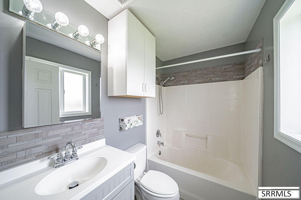 191 N 3990 E Property Photo 25