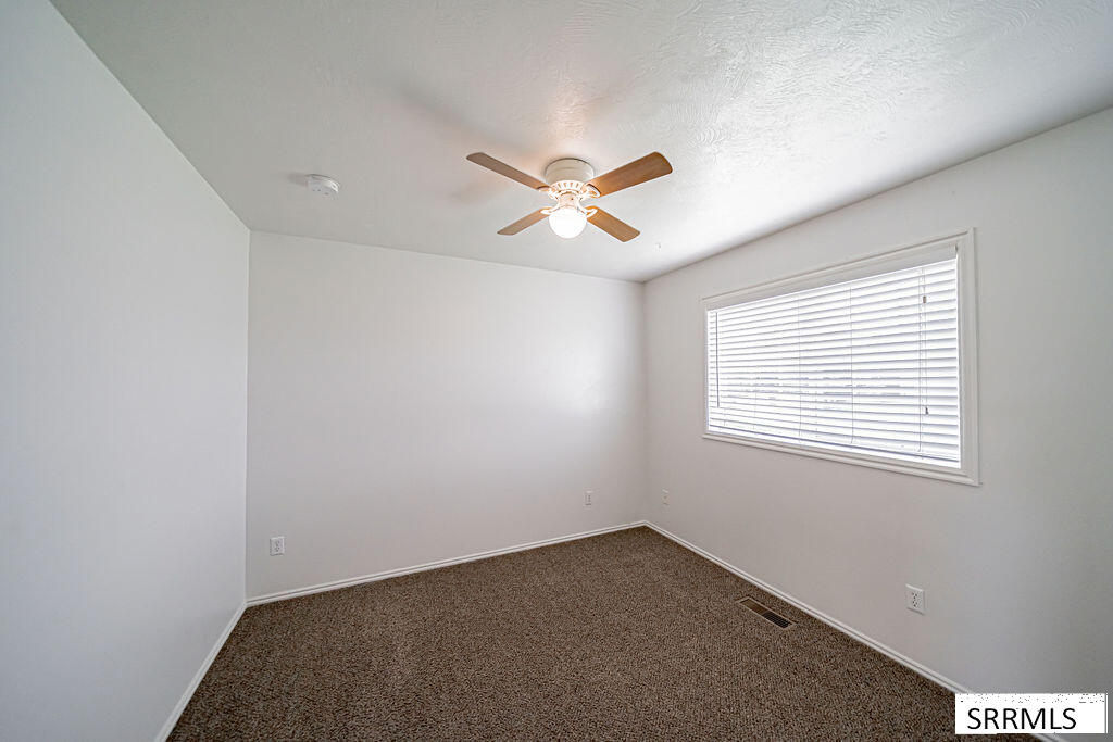 191 N 3990 E Property Photo 27