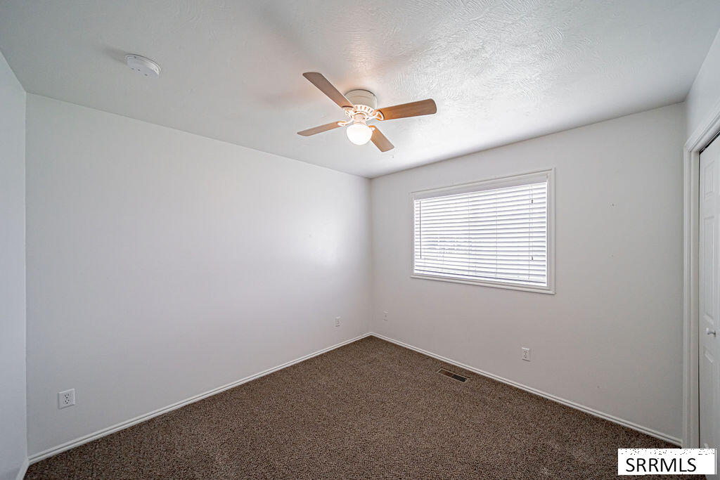 191 N 3990 E Property Photo 28