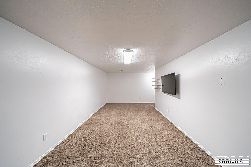 191 N 3990 E Property Photo 38