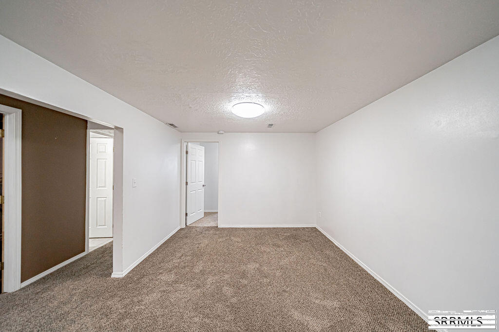 191 N 3990 E Property Photo 39