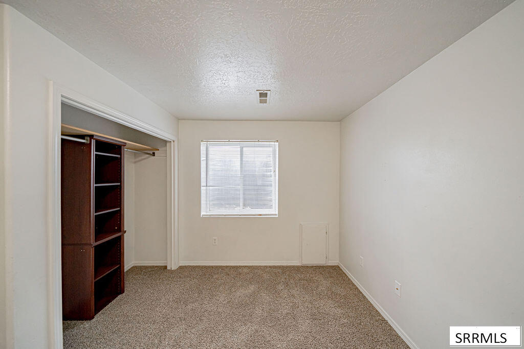 191 N 3990 E Property Photo 40