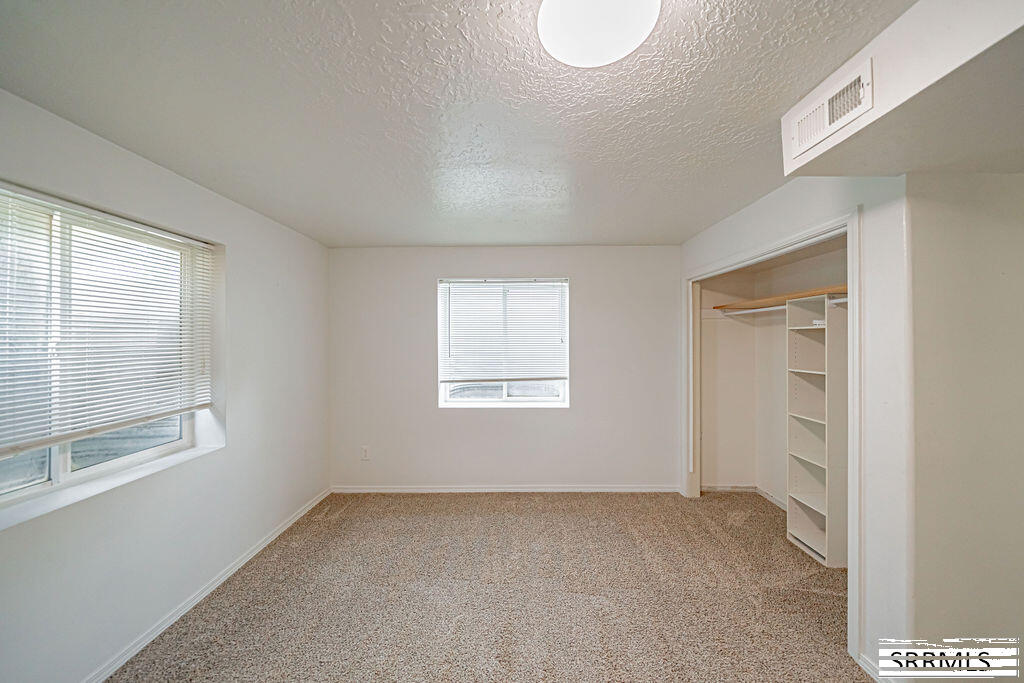 191 N 3990 E Property Photo 43