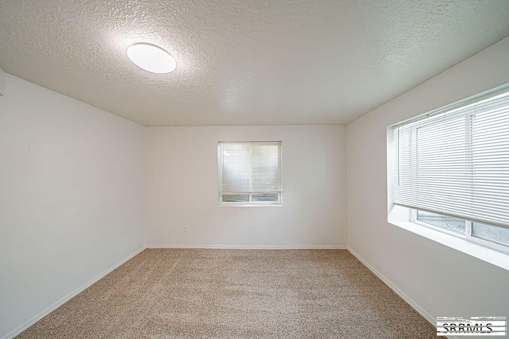 191 N 3990 E Property Photo 44