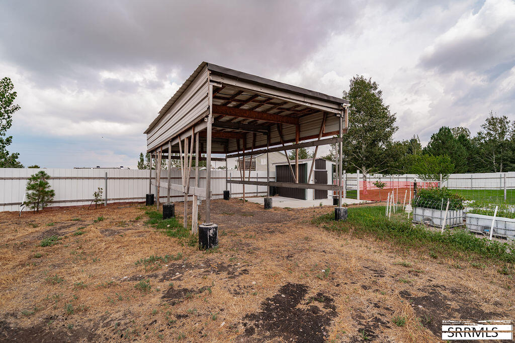 191 N 3990 E Property Photo 69