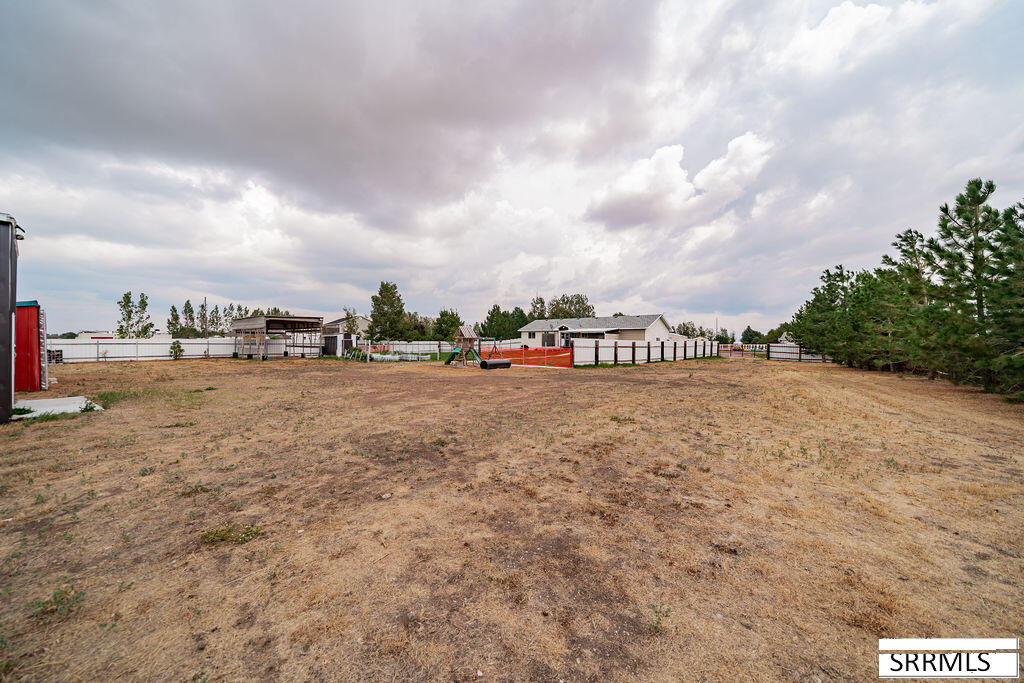 191 N 3990 E Property Photo 79