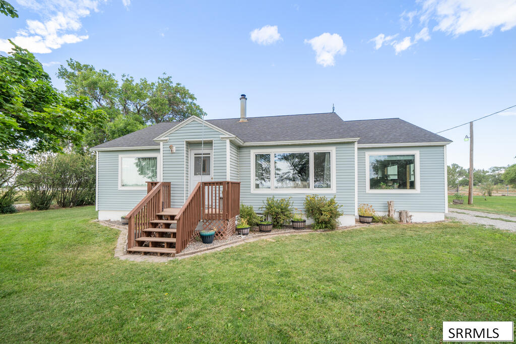 3363 E 81 N Property Photo 5
