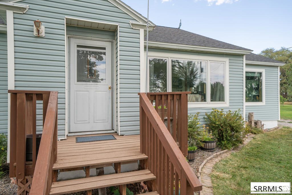3363 E 81 N Property Photo 6