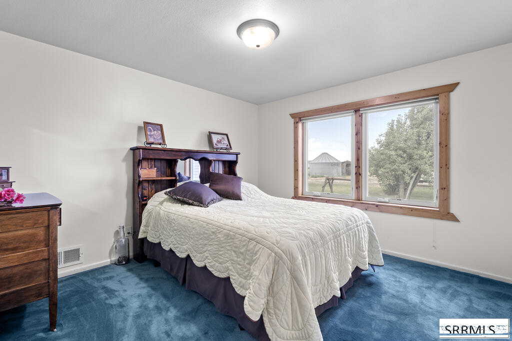 3363 E 81 N Property Photo 15